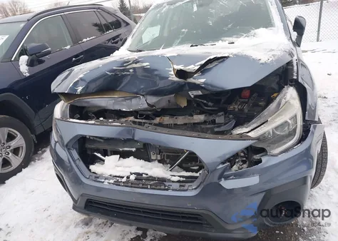 2018 Subaru Outback 2.5I Premium z USA, uszkodzony, nr VIN 4S4BSAFC2J3238342